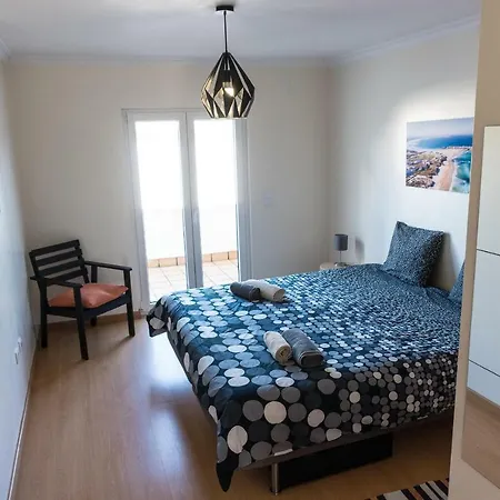 Baleal: Sunshine By The Pool * Ferrel (Leiria)